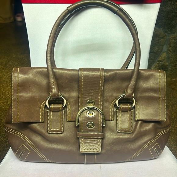 Coach Handbags - VINTAGE COACH soho satchel BAG